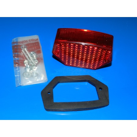 VETRO FANALINO POSTERIORE REV BETA