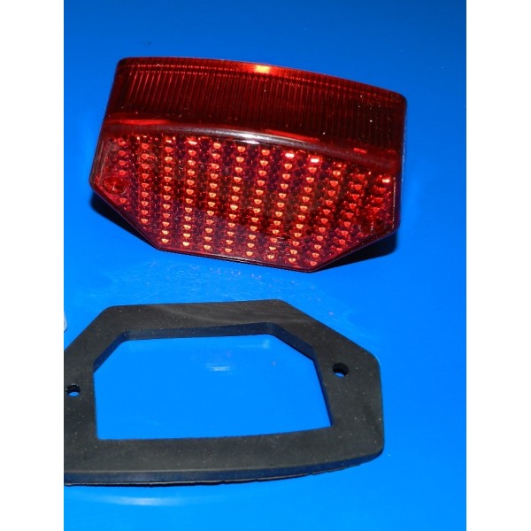 VETRO FANALINO POSTERIORE REV BETA