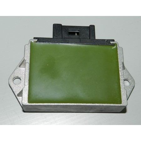 REGOLATORE DI TENSIONE MADISON 125/150 MALAGUTI