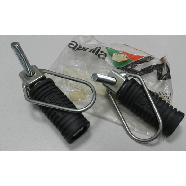 POGGIAPIEDI POSTERIORE AS 125 R APRILIA