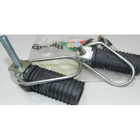 POGGIAPIEDI POSTERIORE AS 125 R APRILIA