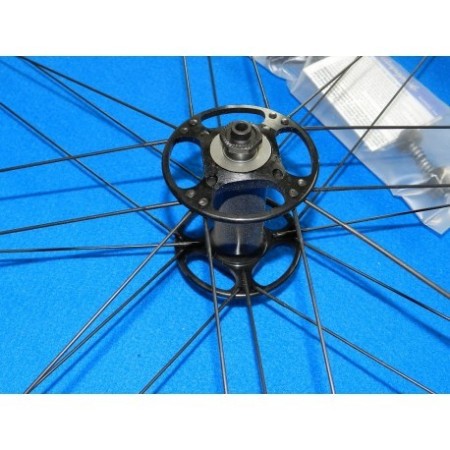 RUOTA ANTERIORE VENTO CAMPAGNOLO